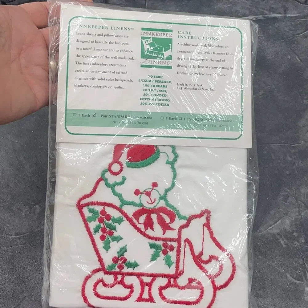 Innkeeper vintage Christmas bear in sleigh standard pillowcases NWT cotton poly